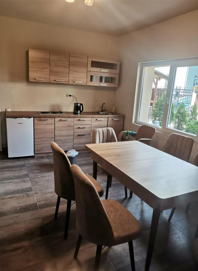 City Hostel Скопье Экстерьер фото
