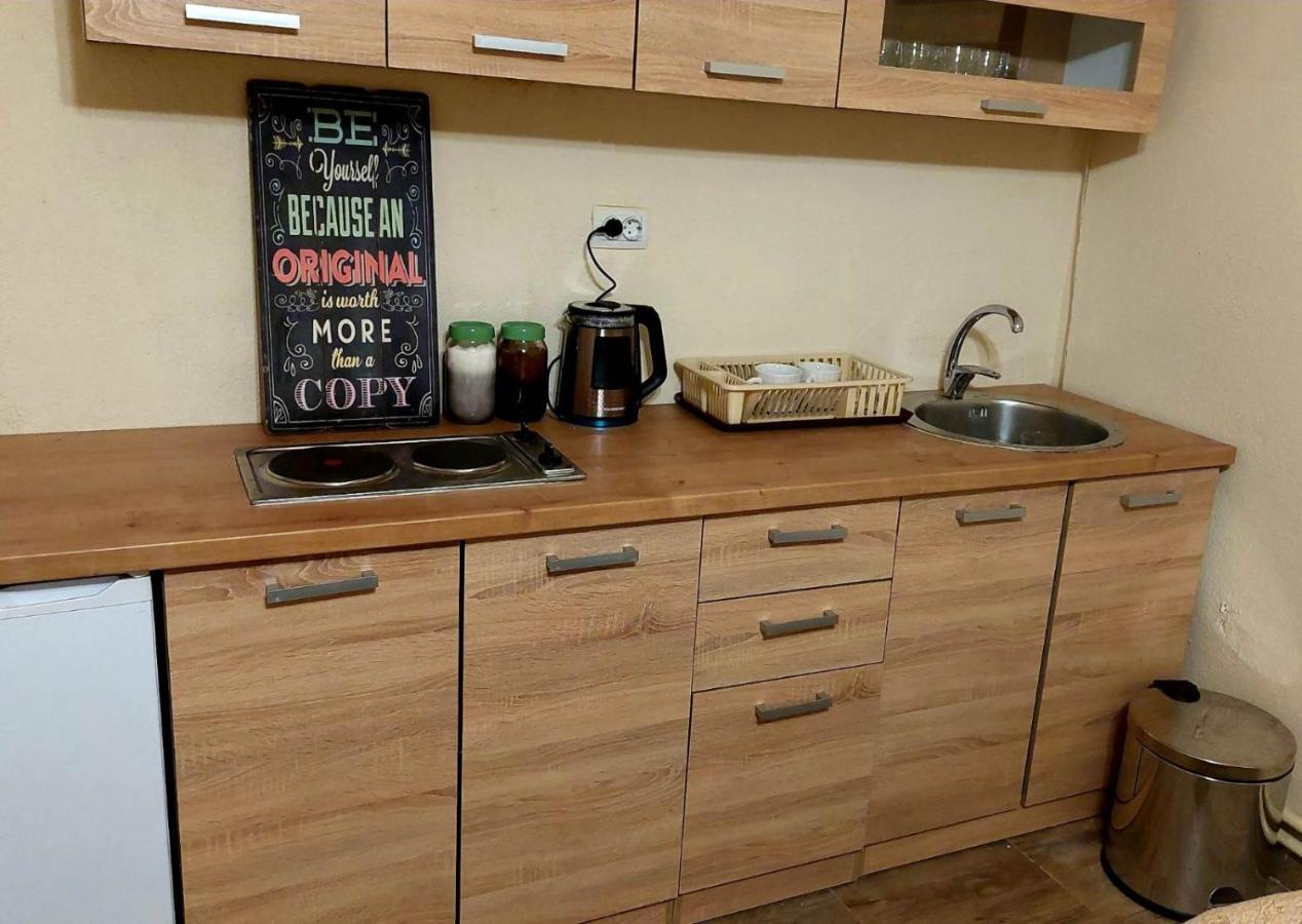 City Hostel Скопье Экстерьер фото